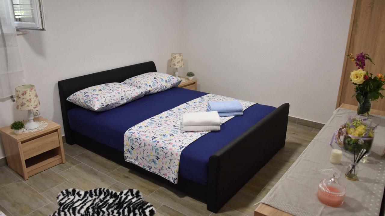 Apartman Kristina Apartamento Split Exterior foto